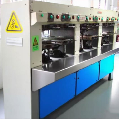 Cold molding machine
